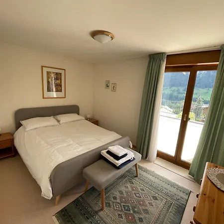 Apartment Large 3 Bed With Mountain Views, Pool And Gym *