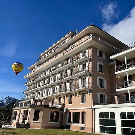 Large 3 Bed With Mountain Views, Pool And Gym * Chateau-d'Oex