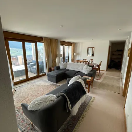 アパート Large 3 Bed With Mountain Views, Pool And Gym
